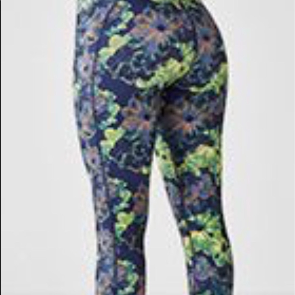 Fabletics solar capris